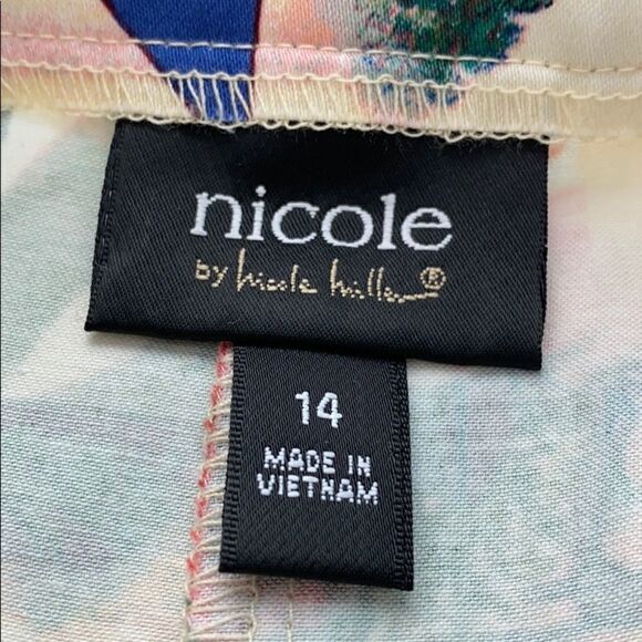 Nicole Miller Tropical Heatwave Shorts - Picture 6 of 8